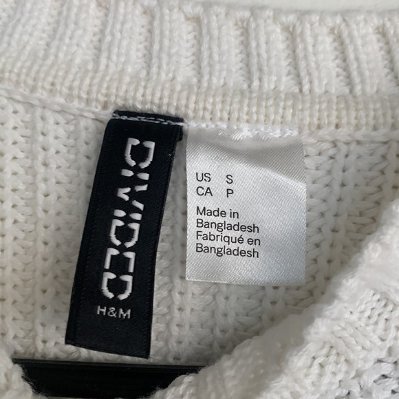 H&M White Chevron Knit Sweater- S - Picture 5 of 5
